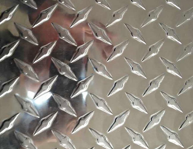 Pointer pattern aluminum plate